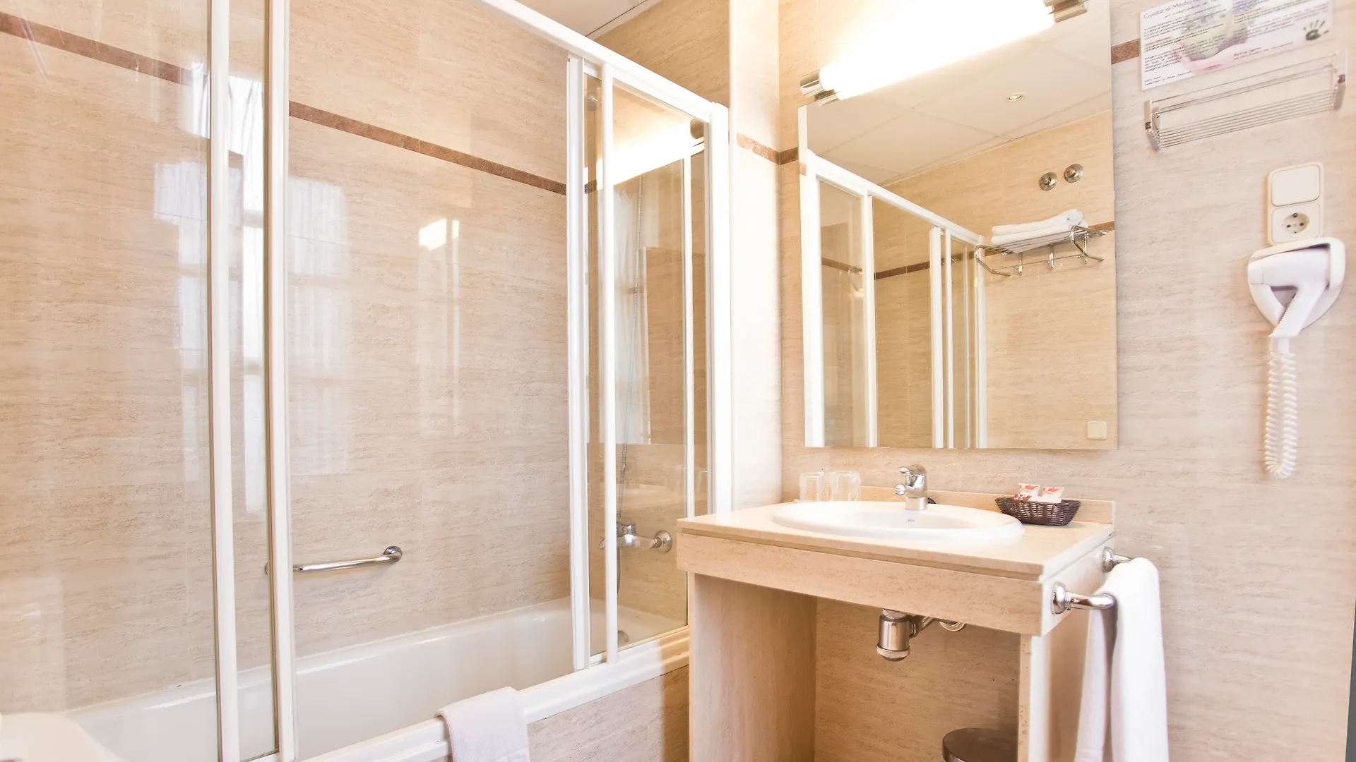 **  Hotel Granada Centro Hiszpania